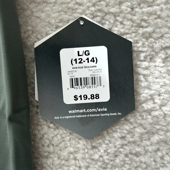 Women’s Avia flex-tech workout capris size L NWT - Picture 6 of 6